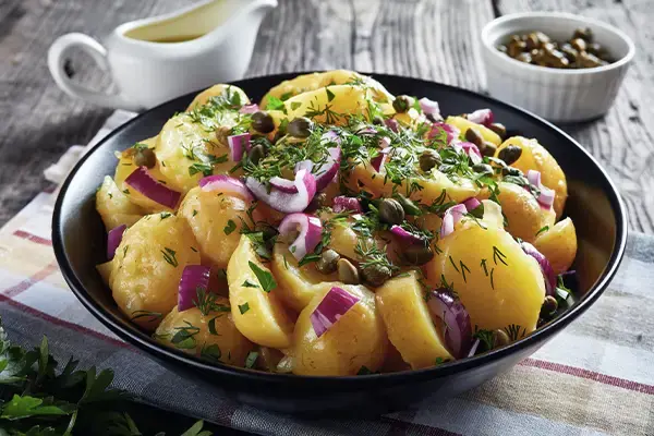 Salade de pommes de terre, lentilles et fenouil pour le pique-nique