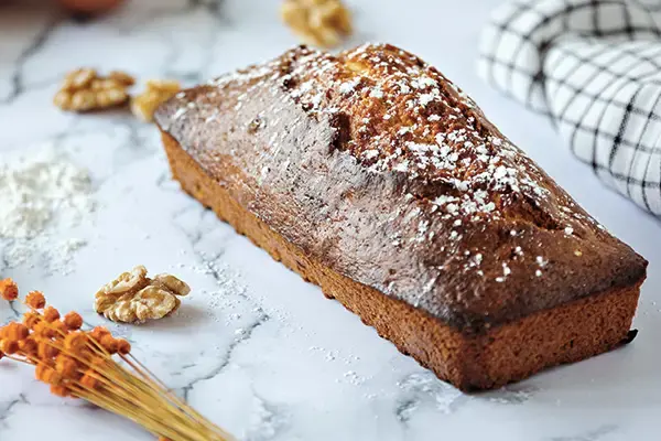 Cake aux châtaignes, aux noix et au miel